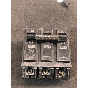 Interruptor de Circuito General Electric P-120S, 3 Polos - Equipo y Piezas de Semiconductores de Confianza de Marca Global - Product Image 1
