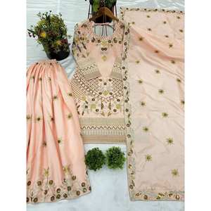 ชุดออกงานปาร์ตี้ของผู้หญิง XL จากดีไซเนอร์หรูหรา - Product Image 1