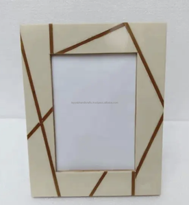 Marco de fotos de madera decorativo artesanal con incrustaciones de hueso natural, tamaño personalizado para decoración del hogar hecho por Tayyab Handicraft - Product Image 4