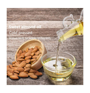 Aceite de Almendras al por Mayor - Aceite de Almendras Dulces a Granel, Suministro B2B para Cosméticos, Cuidado de la Piel y Aplicaciones de Grado Alimenticio - Product Image 1
