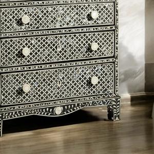 Cajón con Incrustaciones de Hueso de ILAHI, Diseño Moderno con Detalles de Ágata, Mueble Portátil para el Hogar - Product Image 2