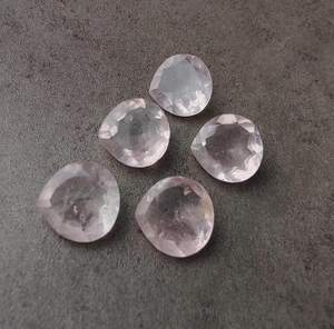 Pierre précieuse naturelle en quartz rose, forme cœur, facettée, calibrée, pour bijoux, pierre de guérison, cristal - Product Image 3