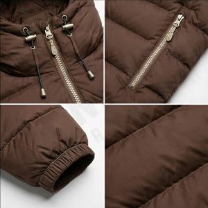 2025 chaqueta acolchada con logotipo personalizado, venta al por mayor, abrigo de invierno con burbujas para hombre, diseño de retazos con capucha, nuevo proveedor Formal de Pakistán para hombre - Product Image 4