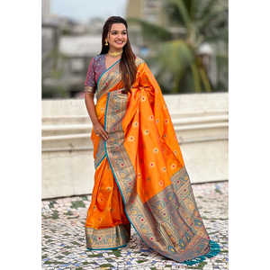 Sari de Seda Suave Naranja Elite Weaves con Diseño de Girasol Butta Meenakari y Bordado Zari, Vestidos Elegantes para la Noche - Product Image 2