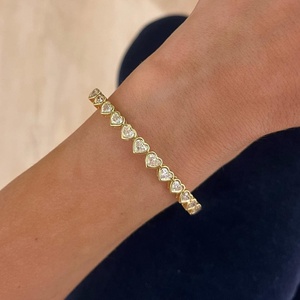 กำไลข้อมือเพชรเพาะเลี้ยงทรงหัวใจ ฝังแบบ Bezel พร้อมตัวล็อกนิรภัย น้ำหนัก 3.90 กะรัต รับรองโดย IGI หรูหรา ทองคำแท้ 14k 18k - Product Image 2