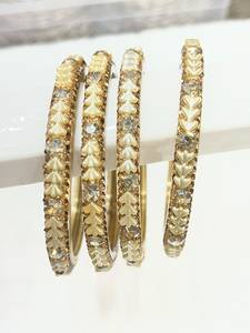 Brazalete de Latón de Diseño Personalizado para Mujer, Estilo Clásico para Bodas, Marca MN EXPORTS, Accesorios de Moda al por Mayor - Product Image 2