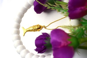 Collier avec pendentif poisson plaqué or pour femmes, bijoux classiques à thème animal, cadeau - Product Image 5
