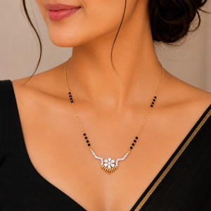 Collier Mangalsutra en or rose 14 carats avec diamants floraux, perles noires, chaîne à maillons géométriques polie, cadeau de mariage pour femme, bijoux fins - Product Image 1