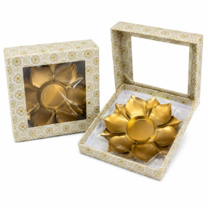 Porte-bougie en métal en forme de lotus avec boîte cadeau décorative |   Diya Fleur Dorée pour Diwali, Pooja, Décoration d'Intérieur et Cadeaux Festifs - Product Image 1