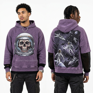 Sudadera con Capucha Morada con Efecto Ácido para Hombre, Diseño Gráfico Personalizado de Calavera de Astronauta Espacial, Sudadera Oversize Estilo Urbano con Temática Galáctica - Product Image 1