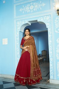 Bridal Wedding Traditional Pakistani Lehenga Choli for Women with Heavy Sequins Premium Slub Silk Quick Dry Chunni All Seasons - Product Image 4