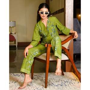 Conjunto de Cordón de Georgette Verde Puro Rinji XS para Uso en Prendas - Product Image 4