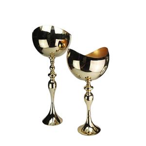 Vase décoratif solide de table Cadeau décoratif pour la maison avec boîte Vase de table poli doré Cadeaux de décoration de la maison de style indien - Product Image 1