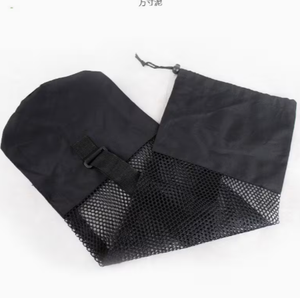 Bolsa de transporte para colchoneta de yoga morada con ribete negro y panel de malla para almacenamiento y transporte de equipos de entrenamiento físico en el gimnasio - Product Image 6