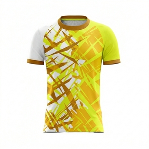 Maillot de foot personnalisé respirant pour jeunes, sublimé, 100 % polyester, tissu mesh, t-shirt anti-transpiration, coupe athlétique - Product Image 3