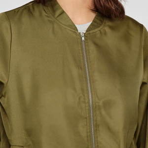 Chaqueta bomber acolchada de satén transpirable y ecológica para mujer, color rosa claro, manga larga, con cremallera, a prueba de viento. - Product Image 5