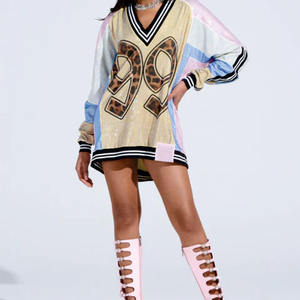 เสื้อฟุตบอลอเมริกันแขนยาวคุณภาพพรีเมียม ประดับด้วยคริสตัล ระบายอากาศได้ดี สไตล์สตรีทแวร์  คอวี  รับสั่งทำหมายเลข  ขายส่งแบบ OEM - Product Image 3