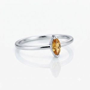 Bague de fiançailles solitaire Rhaya Jewels pour femme, élégante et tendance, en argent sterling 925 plaqué rhodium, avec pierre précieuse citrine taille marquise - Product Image 2