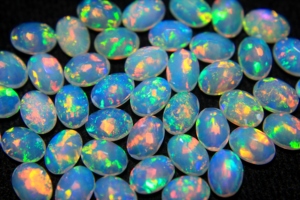 Opale Welo d'Éthiopie facettée, pierre précieuse naturelle de coupe ovale, opale multicolore, pierre de naissance d'octobre, pour la fabrication de bijoux HASNAIN GEMS - Product Image 6