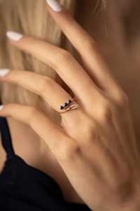 Joyería Minimalista de Lujo en Plata de Ley 925, Chapada en Oro de 14K y Rodio, con 3 Esmeraldas, Ajustable, Hecha a Mano, Regalo para Ella - Product Image 3