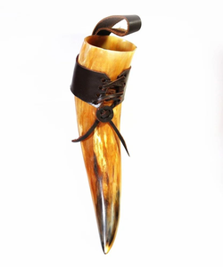 Corne à boire viking en corne de buffle naturelle sculptée à la main, écologique, artisanale, FAIZA CRAFT Uttar Pradesh, forme naturelle - Product Image 4