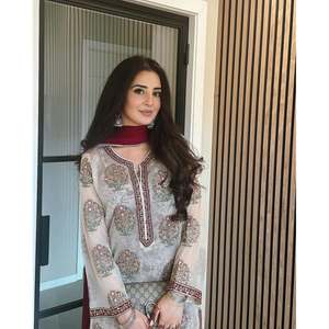 Top de fiesta para mujer de diseñador y conjunto Dupatta Top elegante Plazzo con adornos elegantes - Product Image 4