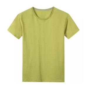 Camiseta de Manga Corta para Hombre, Cuello Redondo, 100% Algodón Jersey, Corte Regular, Color Rojo, Diseño Personalizado en la Parte Delantera, Transpirable, Estilo Casual, Tejido de Punto - Product Image 3