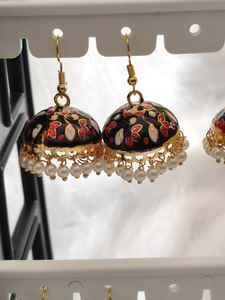 Pendientes Jhumka Meenakari de Rajastán |   Joyería india pintada a mano para bodas, Haldi, Heena, joyería nupcial y recuerdos |   Pedido al por Mayor - Product Image 5