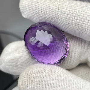Ametista natural de corte ovalado, 65.83 quilates, piedra preciosa de gran tamaño, calidad AAA, con brillo, buen color, corte y pulido perfectos a precio económico. - Product Image 5