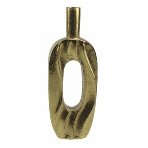 Jarrón de Flores Rectangular Ovalado de Aluminio Dorado Hecho a Mano para Centro de Mesa, Decoración de Sala de Estar, Adorno para el Hogar - Product Image 1