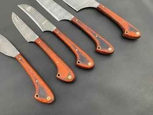 Lot de 5 couteaux de chef écologiques ambidextres avec manche en bois de rose courbé et lame en acier Damas de 6 à 7,9 pouces - Product Image 5