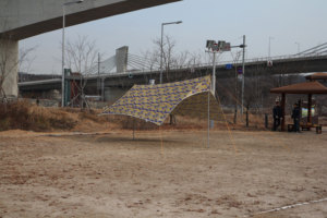 ผ้าใบกันน้ำ CAMPTOWN HEXA TARP F/T เคลือบเงิน ผ้าใบกันน้ำสำหรับตั้งแคมป์รูปหกเหลี่ยม - Product Image 5