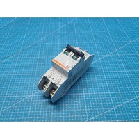Disjoncteur miniature Merlin Gerin Multi9 C60 D5A 60257 d'occasion – Pièces d'équipement semi-conducteur d'époque