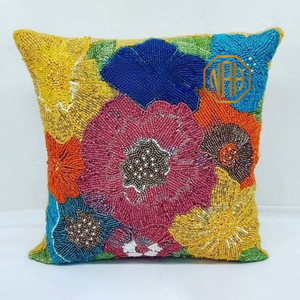 Funda de Almohada Cuadrada de Poliéster 100% con Rayas Amarillas y Rojas y Adornos Florales, Funda de Cojín Bordada a Mano Personalizable para Hotel - Product Image 1