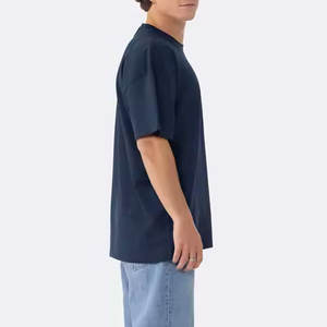 Camiseta extragrande para hombre con logo personalizado impreso a bajo precio, 100% algodón, corte holgado, para hacer ejercicio. - Product Image 4