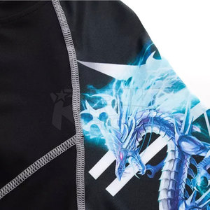 Rashguard de sublimation en tissu léger et durable, coupe confortable, idéal pour la natation et le surf en extérieur - Product Image 5