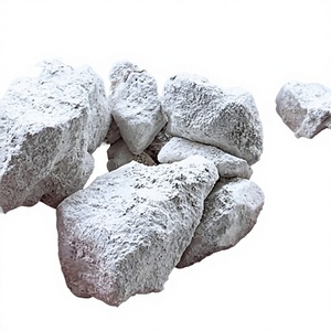 Cal de Vapores de Alta Reactividad en Grumos para Uso en Metalurgia, Minería y Química, con Granulometría de 0-2.5 cm y Grumos de 1-8 cm, TECHMICOM QUICKLIME - Product Image 1