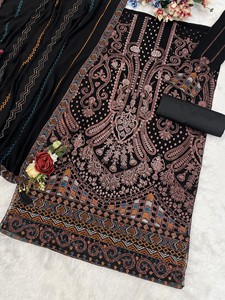 Salwar Kameez semi-couturié en Georgette avec broderies et travail Zarkan multi-fils, longueur midi moderne pour bal de promo, mariage et Diwali - Product Image 5
