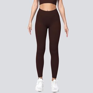 Ensemble de vêtements de sport pour femme : leggings et soutien-gorge de sport personnalisés avec logo, deux pièces, pour la gym, la course à pied et les activités sportives - Product Image 2