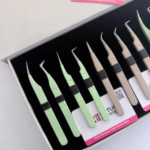 Juego de Pinzas para Pestañas GETUP BROSONS IMPEX de Acero Inoxidable de Precisión Antiestático de 10 mm con Caja con Logotipo 90/Dolphin/Boot - Product Image 4