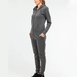 Survêtement zippé personnalisé pour femmes, idéal pour l'entraînement sportif et le jogging, coupe ajustée, pour la course à pied - Product Image 4