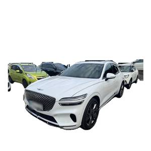 Genesis GV70 2.5T essence 2024, transmission intégrale, 34 770 km, conduite à gauche, boîte automatique, sièges en cuir, caméra de recul - Product Image 1