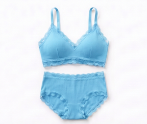 Ensemble soutien-gorge sans armatures et culotte hipster bleu clair pour femme avec bordure en dentelle, taille mi-haute, respirant, pour usage quotidien - Product Image 1
