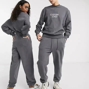 Ensemble de survêtement d'hiver unisexe gris avec logo personnalisé, 2 pièces, sweat-shirt à col rond et pantalon de jogging court - Product Image 2
