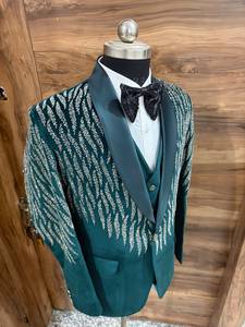 Smoking de mariage vert émeraude pour homme avec embellissements en cristal |   Costume de marié 3 pièces |   Ensemble de blazer formel de luxe sur mesure - Product Image 2