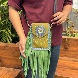 Bolso móvil cruzado con flecos de piel de vaca hecho a mano 2025 más vendido para mujer, monedero de cuero genuino occidental Concho para teléfono móvil - Product Image 3