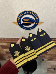 Nouvelles épaulettes brodées personnalisées de haute qualité, demande OEM pour accessoire de plaque d'épaule/épaulettes pour uniformes - Product Image 3