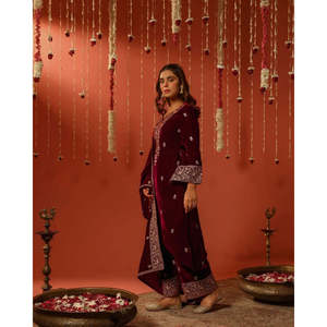 Conjunto de traje bordado elegante para mujer-Hermosa parte superior inferior y Dupatta - Product Image 1