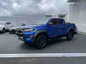 Toyota Hilux GD-6 RB 4x4 2023, Camioneta Usada, Eléctrica/Gasolina/Doble Combustible, con Asientos de Cuero, Volante a la Derecha/Izquierda, Dimensiones del Vehículo - Product Image 6