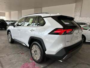 Toyota RAV4 Limited Usado 2025 - Product Image 2